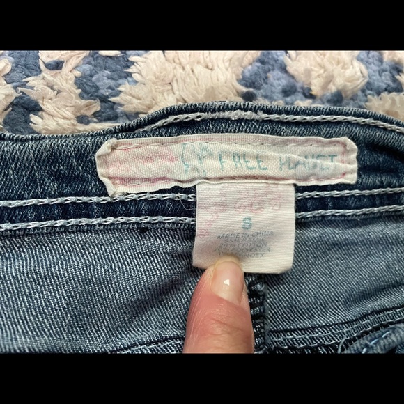 Girl’s Free Planet Jeans and Justice Top - Picture 8 of 8